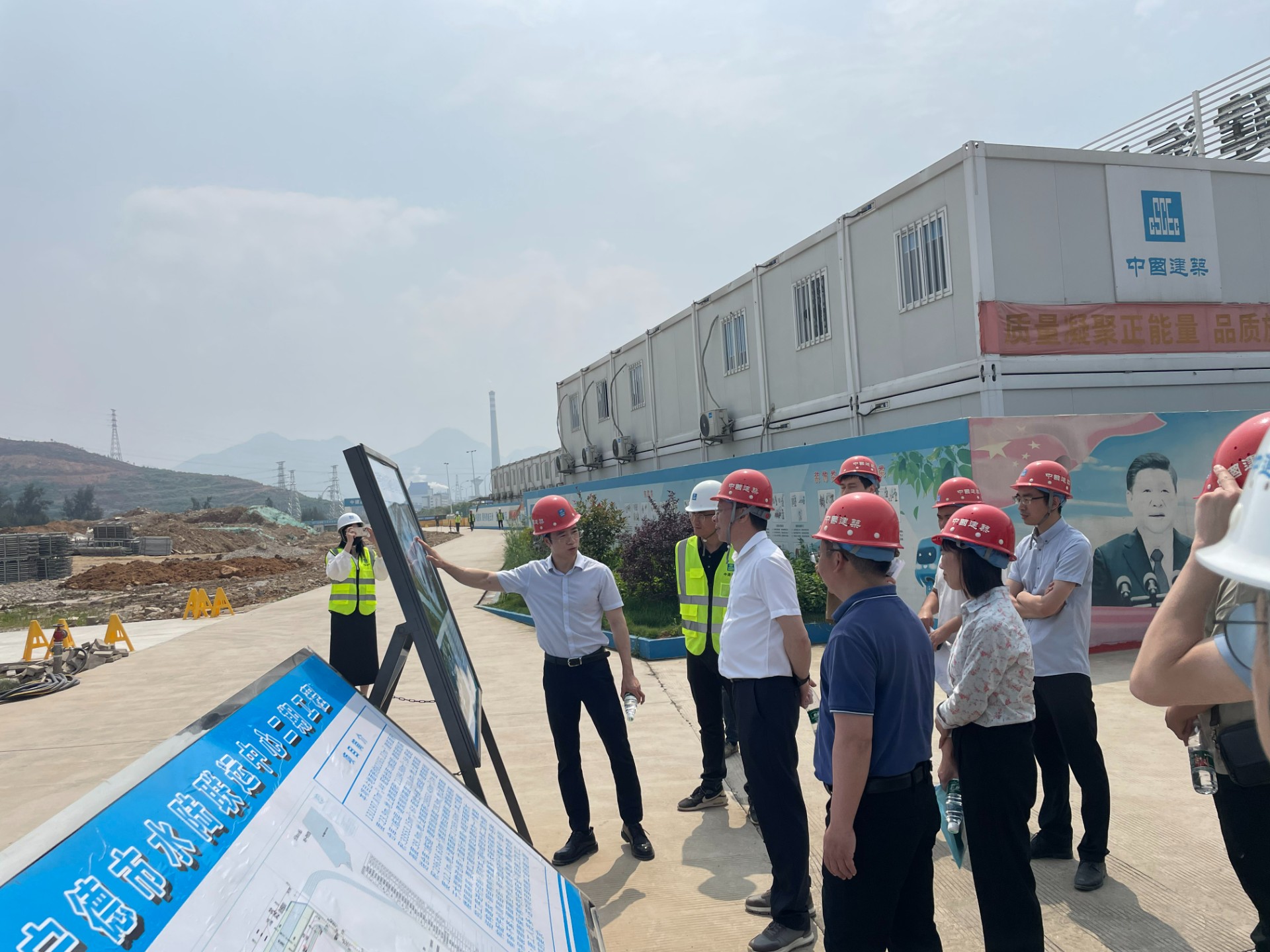 2024-5-9市交投集團領(lǐng)導深入市交投物流集團重點項目現(xiàn)場調(diào)研指導工作，姜軒緯拍攝1.jpg